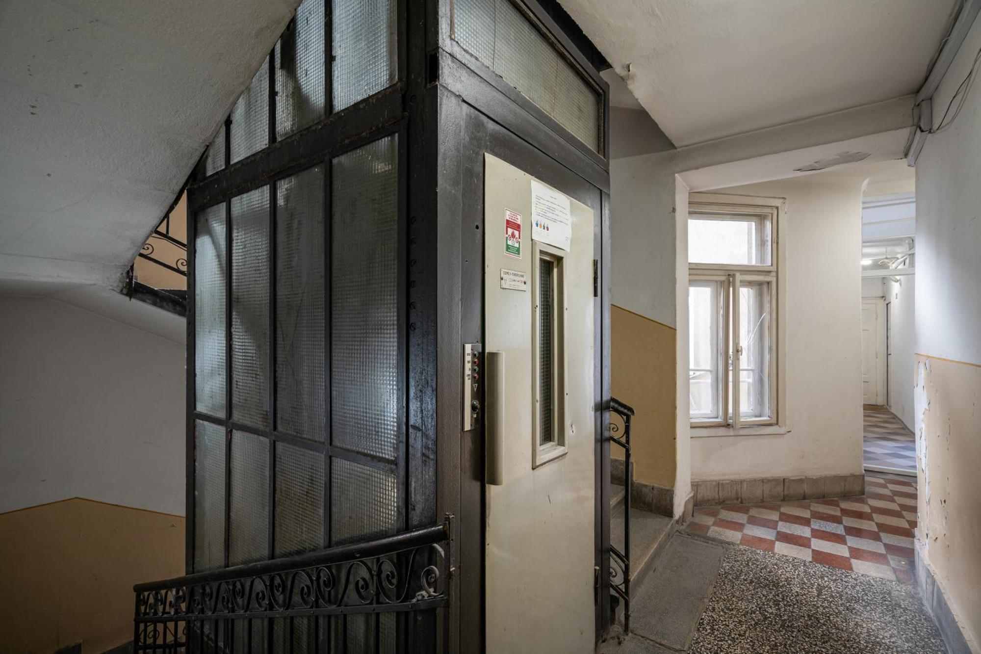 Cozy Little Flat In The City Center Budapest Bagian luar foto