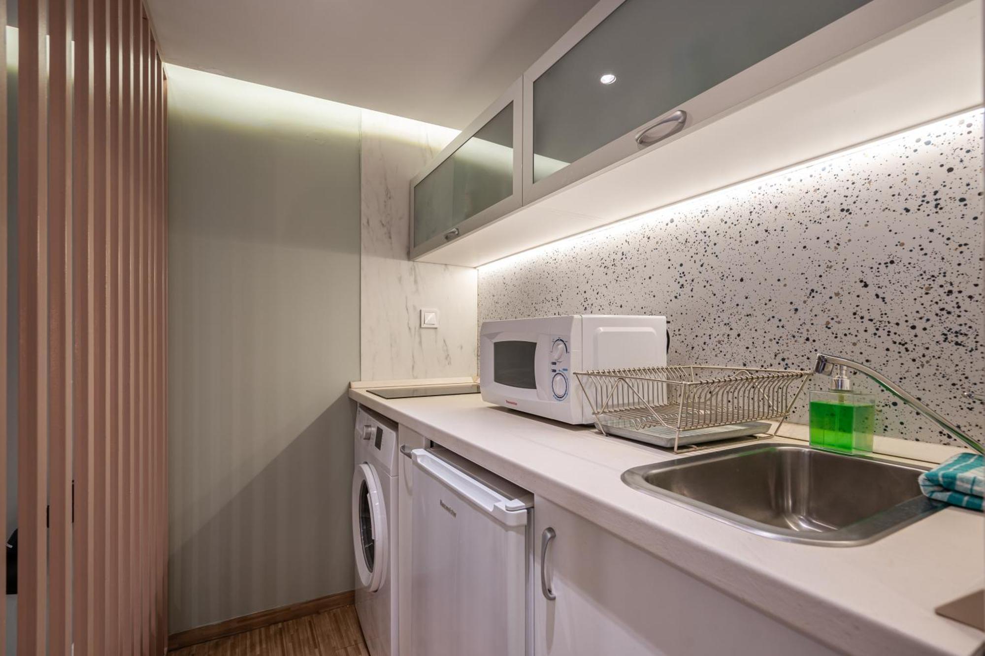 Cozy Little Flat In The City Center Budapest Bagian luar foto