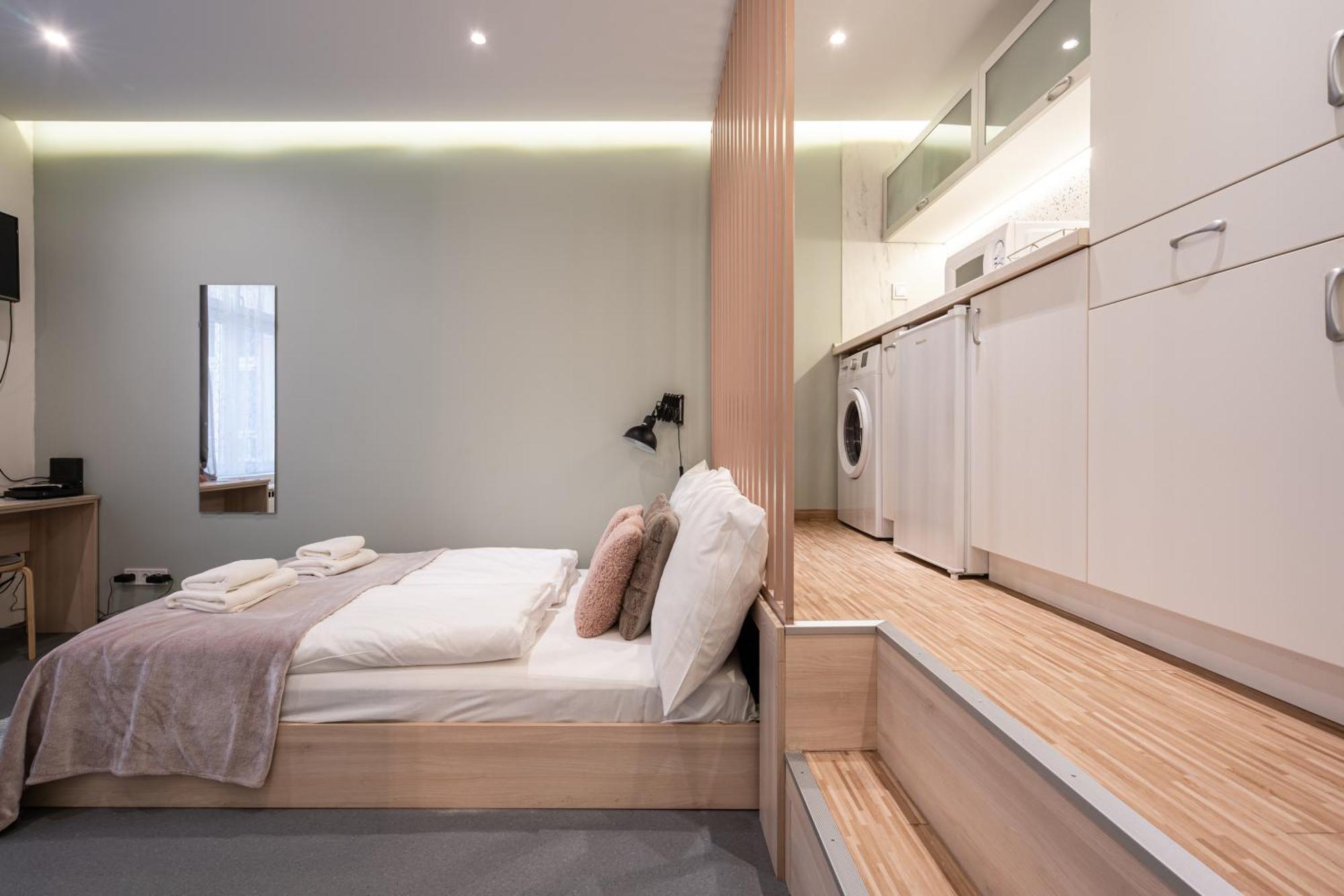 Cozy Little Flat In The City Center Budapest Bagian luar foto