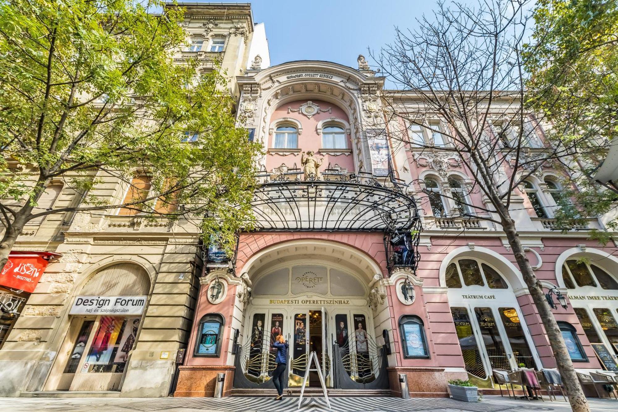 Cozy Little Flat In The City Center Budapest Bagian luar foto